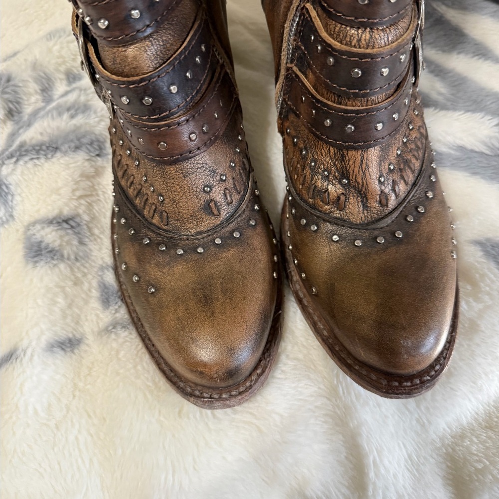 Freebird by Steven Brown Ankle Boots with Silver Accents - Picture 4 of 8
